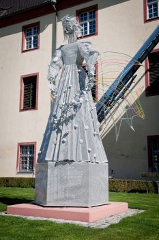 Engel aus Stahl IKH Diane Herzogin von Württemberg